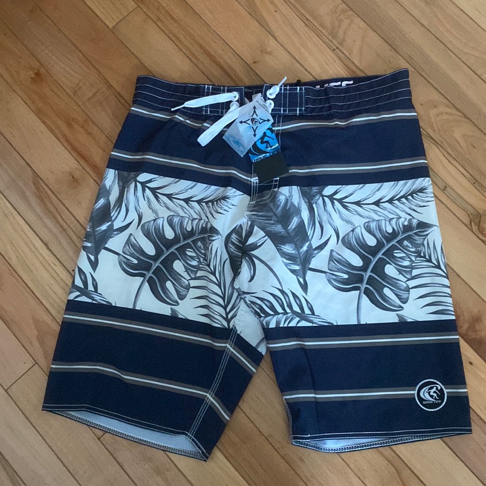 Wave Life Shorts